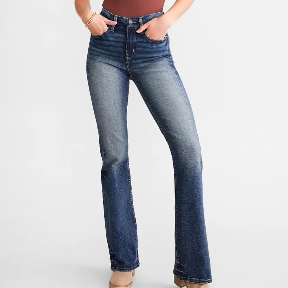 Fit No. 75 Boot Stretch Jean
BUCKLE BLACK